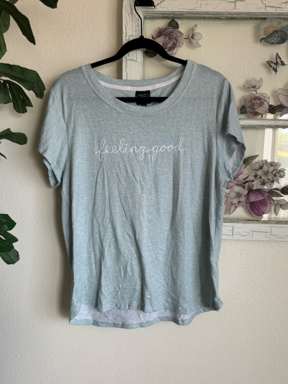 Laura Ashley Pale Blue "Feeling Good" Short Sleeve Tee size XL